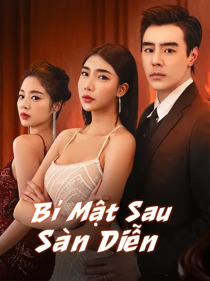 Bí Mật Sau Sàn Diễn