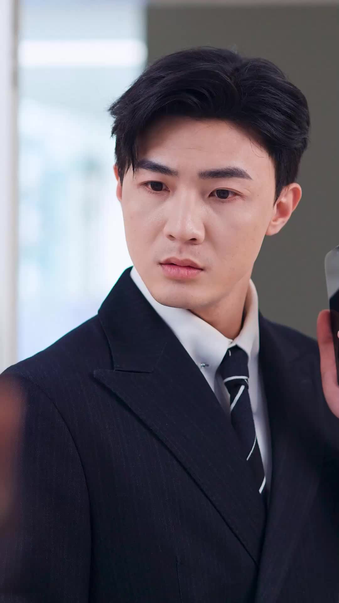 Signed in Scarlet EP.5