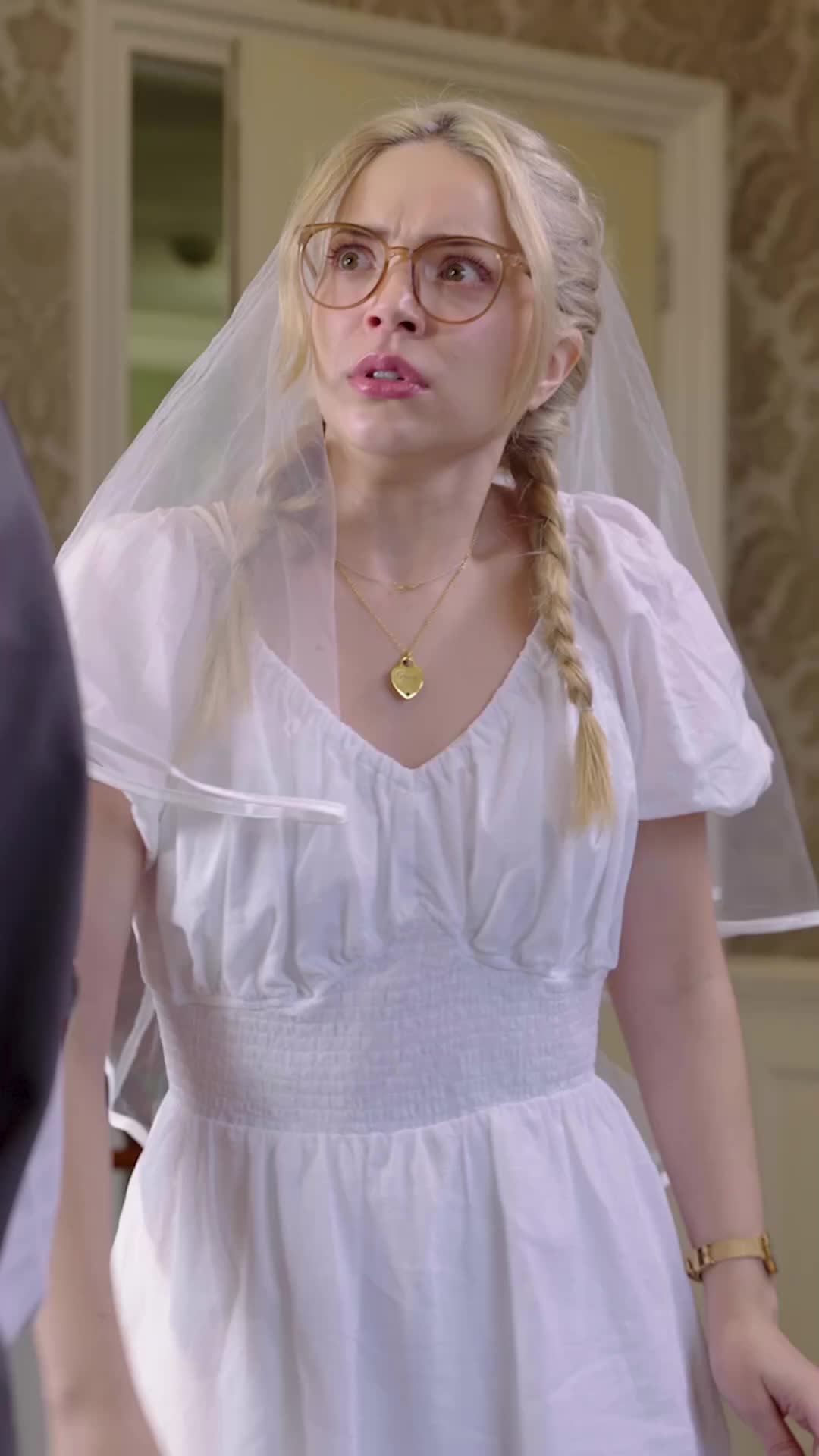 Từ Tiểu Thư Thất Lạc Đến Điện Hạ Hoàng Gia EP.2