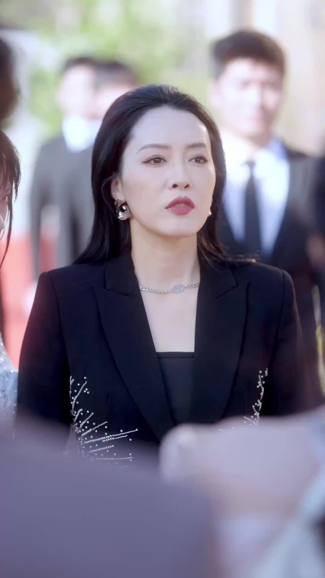 The Queen Takes Back Her Throne EP.5