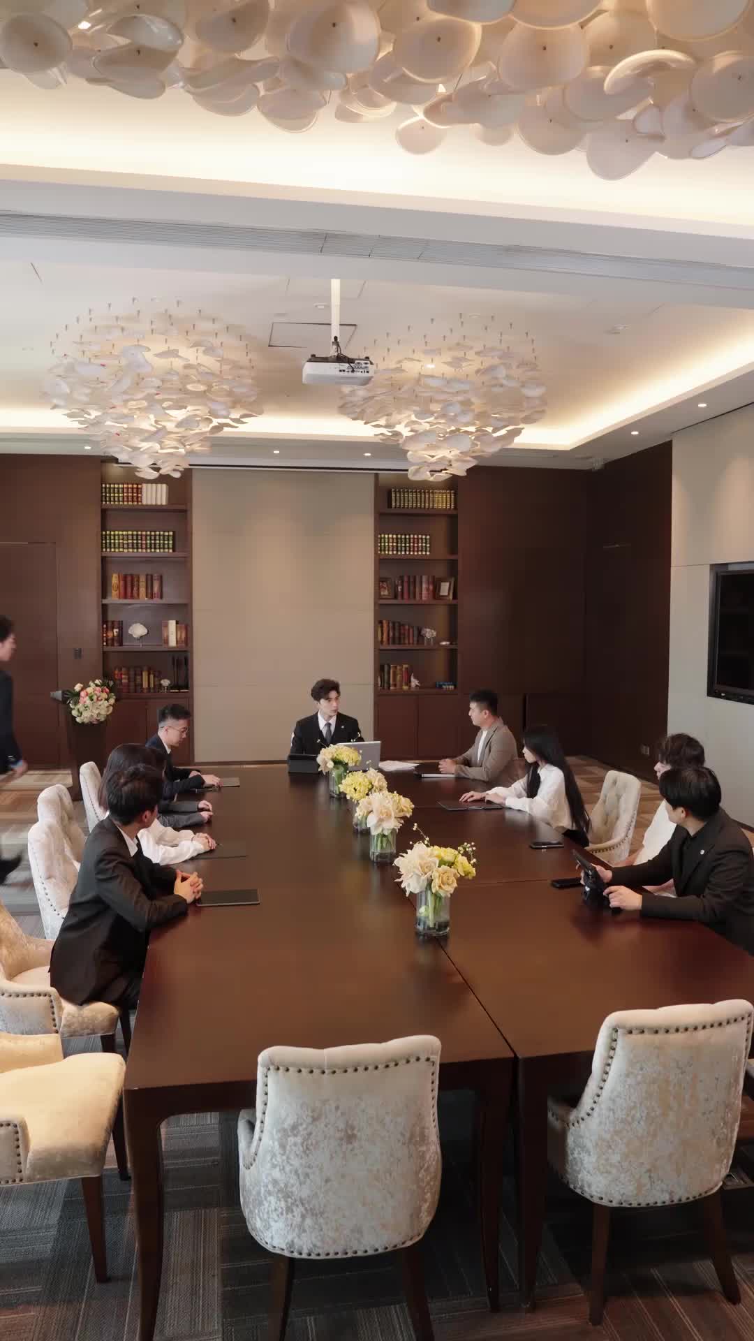 别惹那个抱玩偶的，她打架贼凶 EP.7