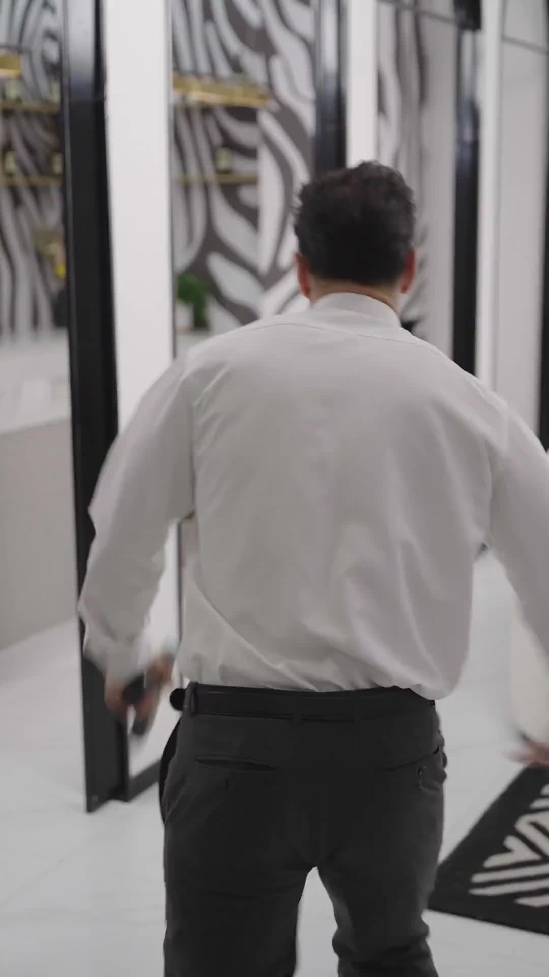 Hati dalam Penyamaran EP.8