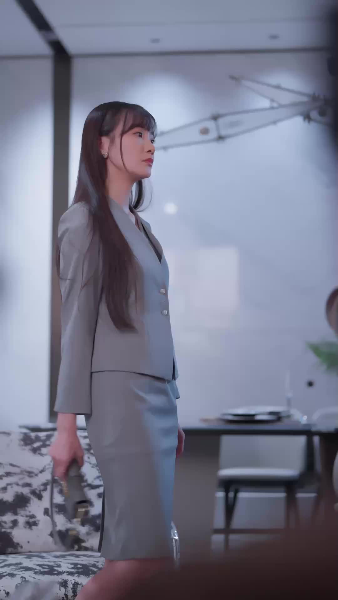 Dari Suami Palsu ke CEO-ku EP.10