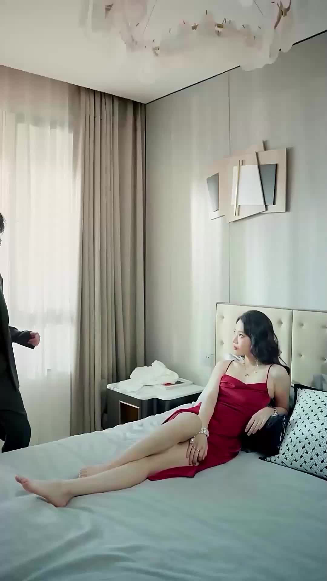 ツンデレ社長、逃げるな EP.1