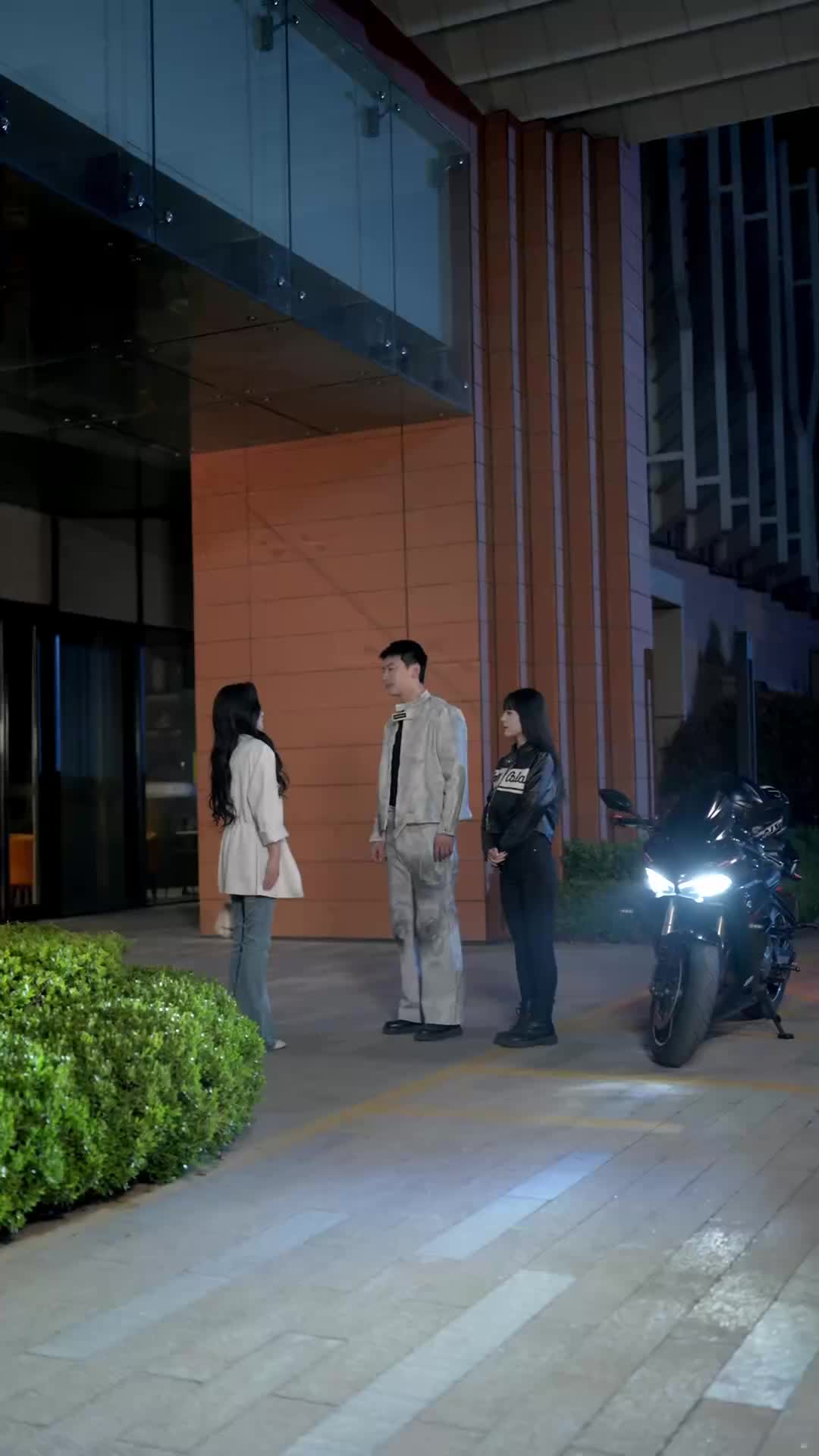 Đoạn Tình, Chôn Vùi Quá Khứ EP.4