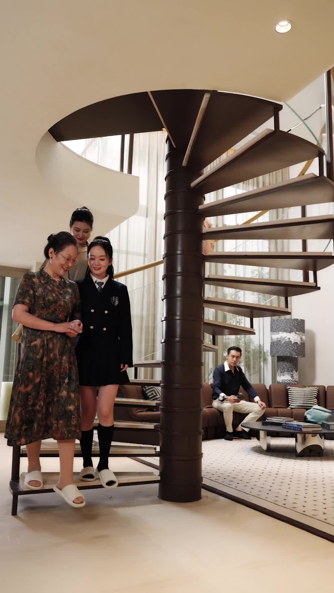 心死後，我成了女兒靠山 EP.2