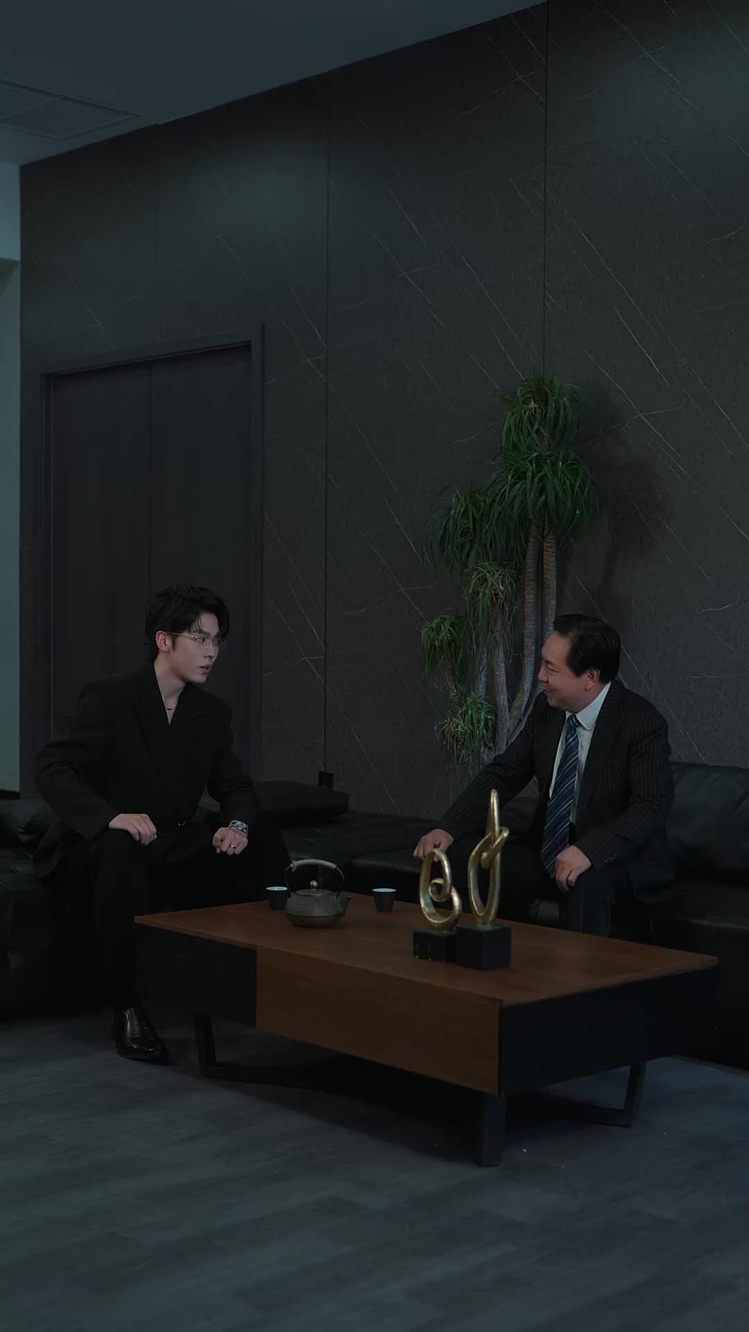 Istri Miliarder di Balik Bayang EP.68