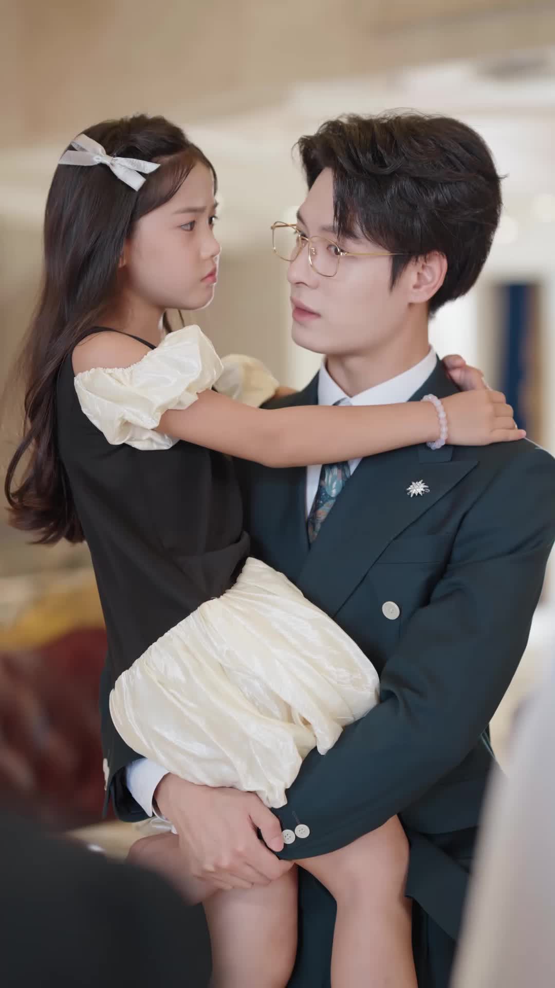 小乖宝能听兽语，捡个帅爸做团宠 EP.8