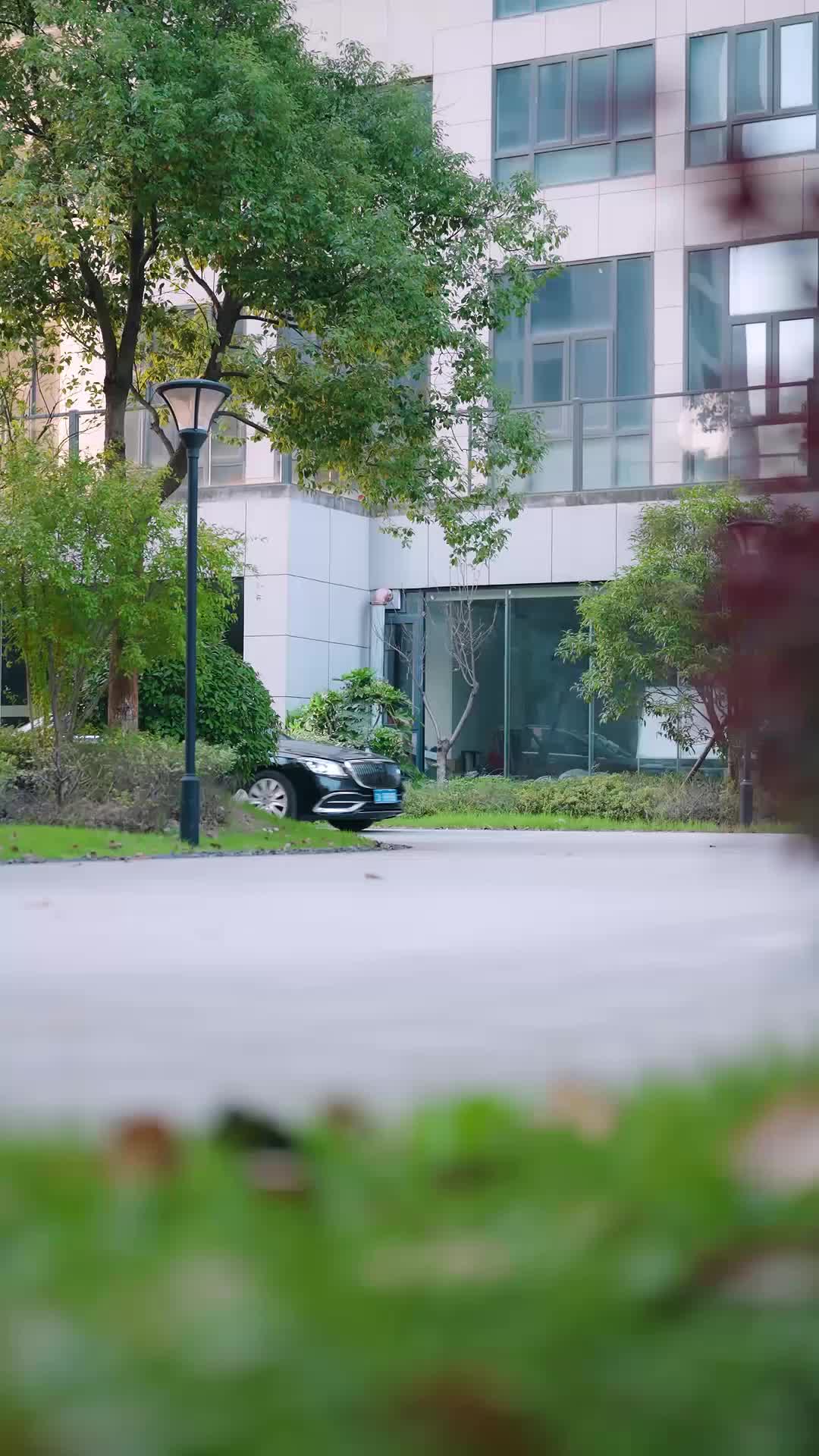 闪婚后，我被冷面老公宠上天 EP.1