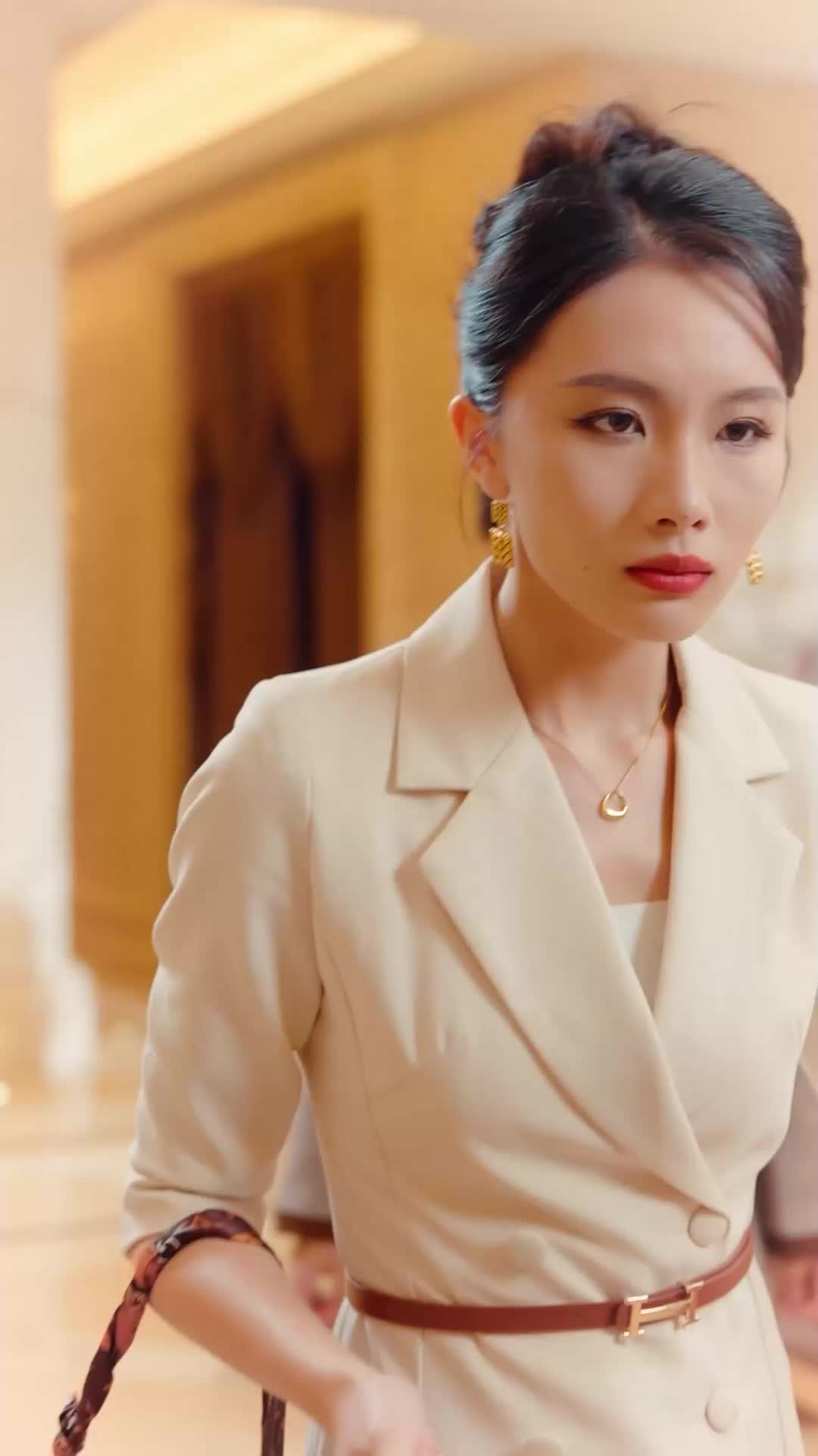 เธอกลับมาเพื่อผงาด EP.52