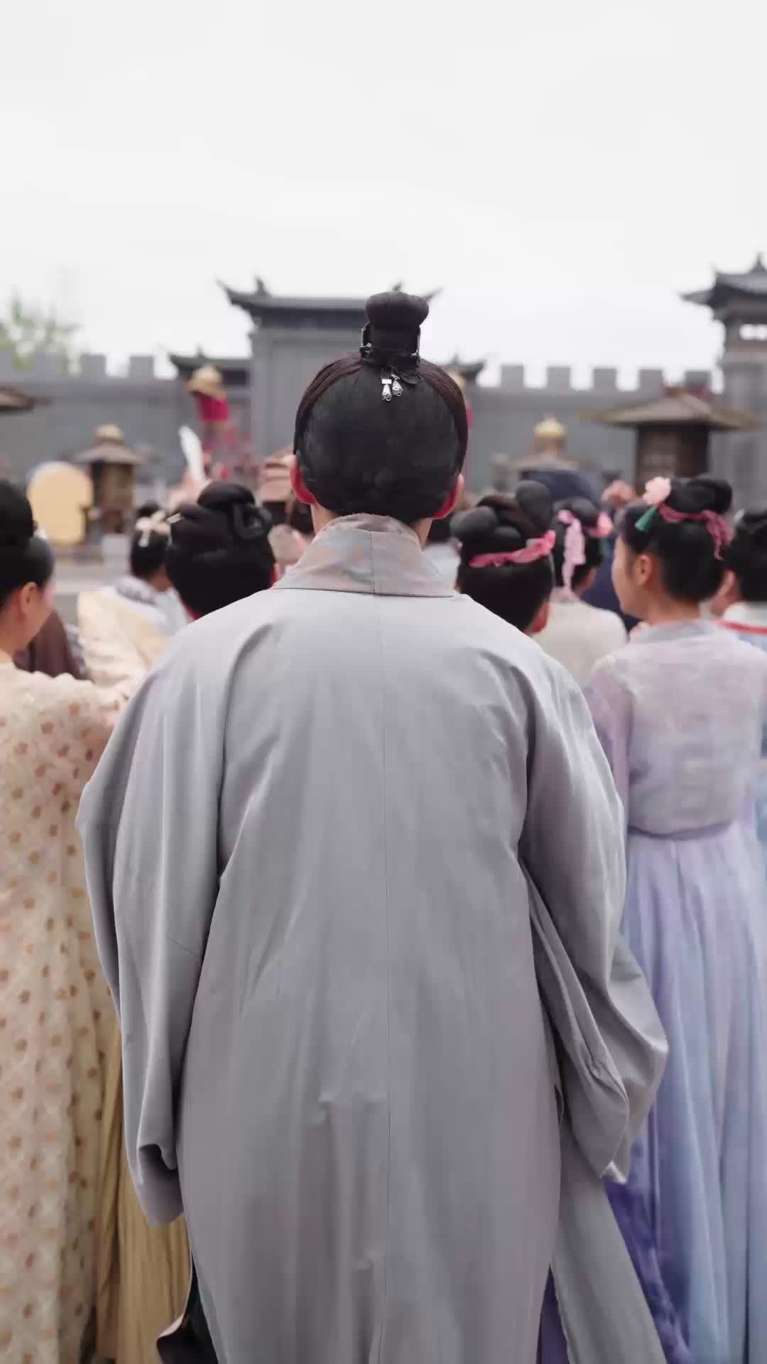 父凭女贵，天降貔貅扶爹当皇帝 EP.1