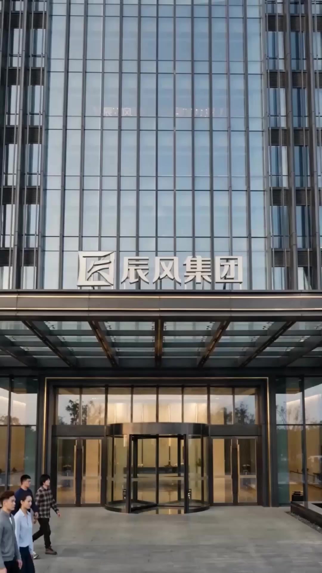 下山即无敌：我的身份藏不住了 EP.2