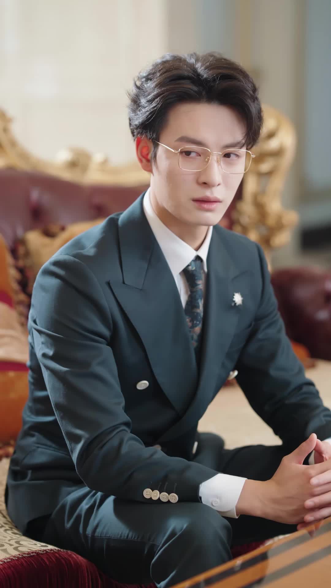 小乖宝能听兽语，捡个帅爸做团宠 EP.9