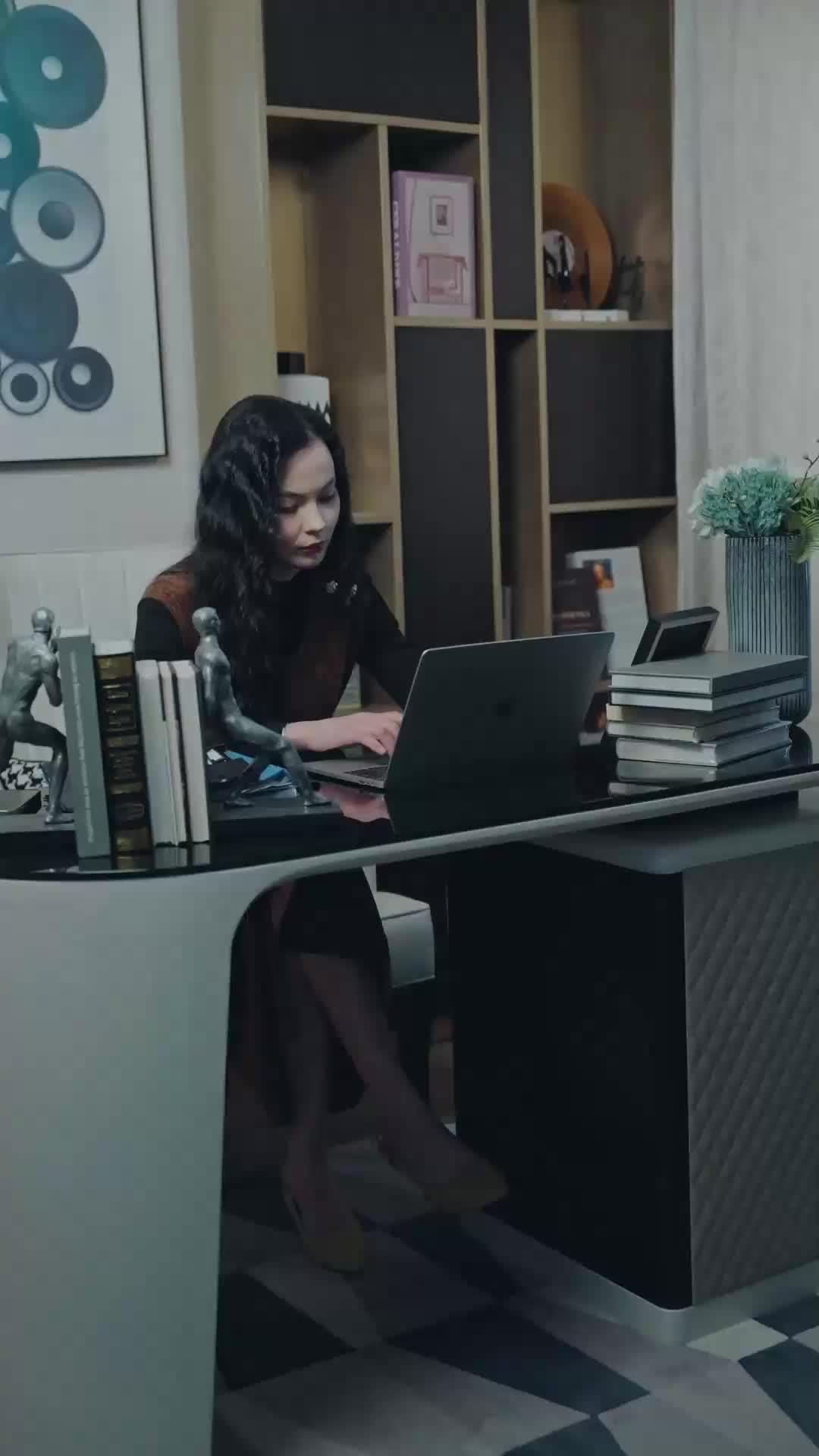 Under Her Control EP.1