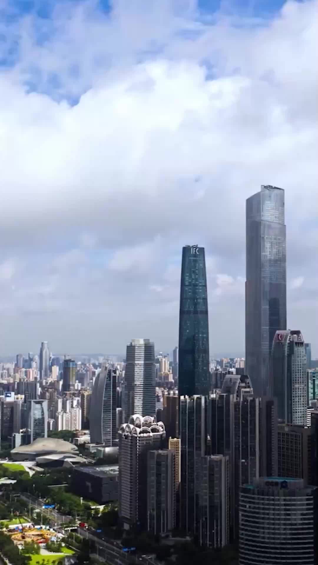 Pequeño en Casa, Gran Caos EP.1