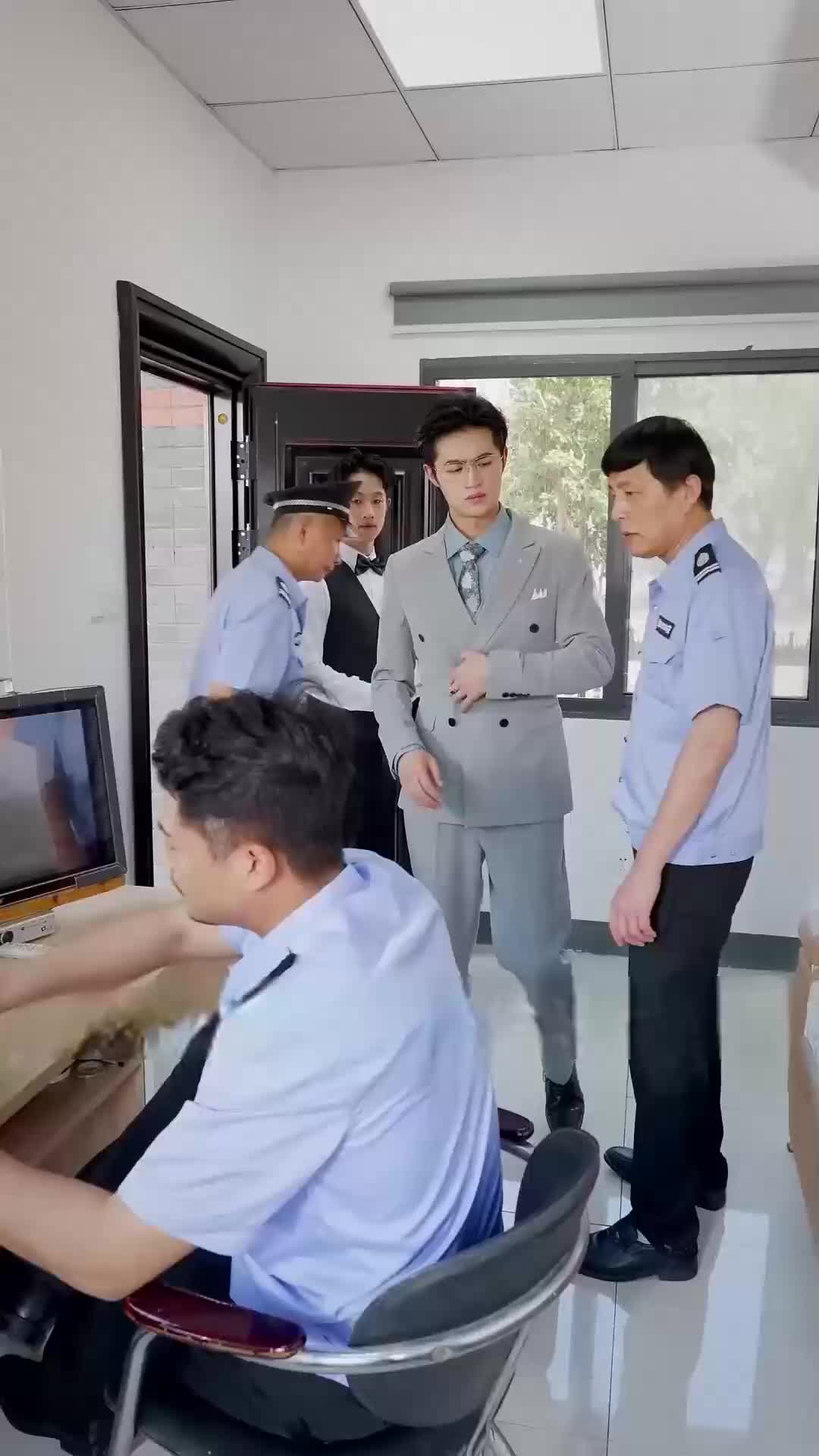 The Heroic Life of a Billionaire Security Guard[DUB] EP.3