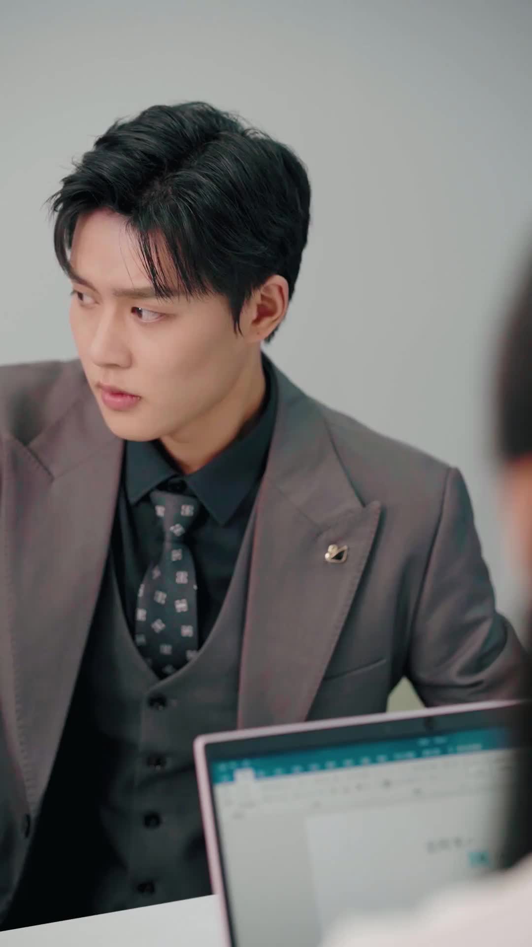 霸道总裁与复仇秘书 EP.4