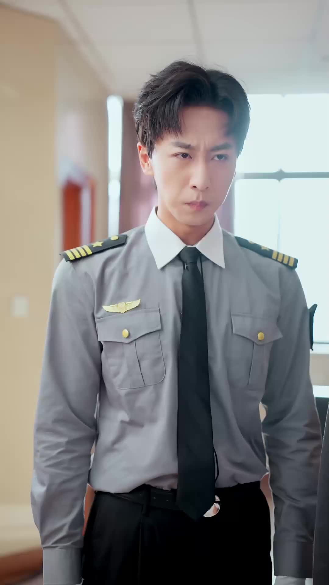 神이라 불리는 경비원 EP.7