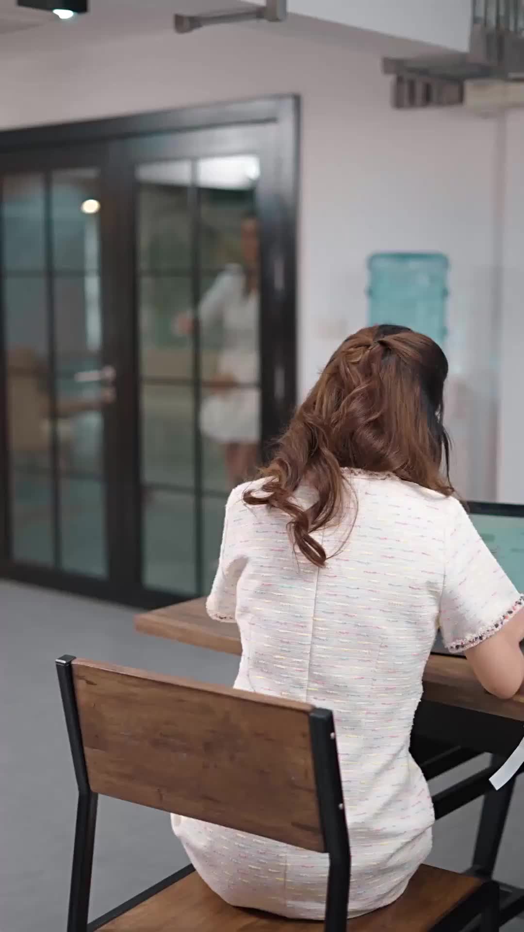 เลขาที่รักโปรดอย่าหนีไป EP.2