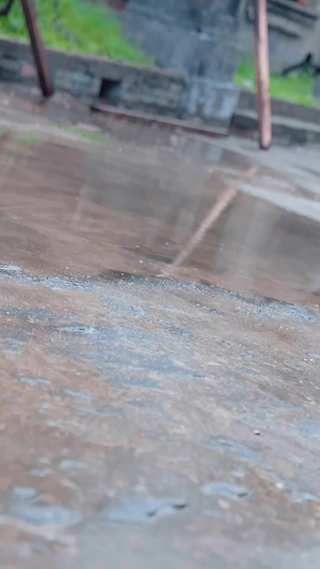 Mantığın Hanımefendisi, Savaşın Sevgilisi EP.1