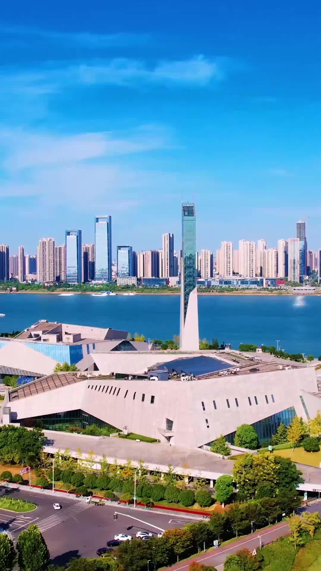 年下总裁爱上我 EP.1