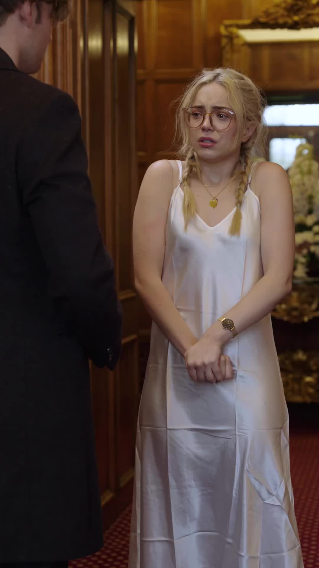 Từ Tiểu Thư Thất Lạc Đến Điện Hạ Hoàng Gia EP.4