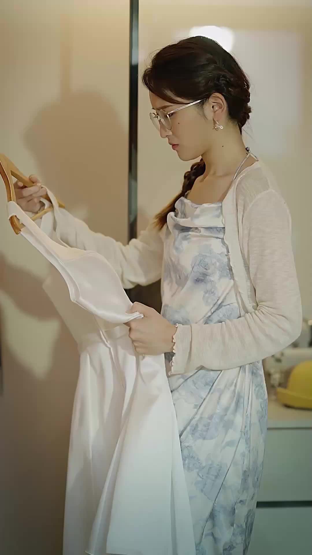 Love in the Wrong Timeline EP.8