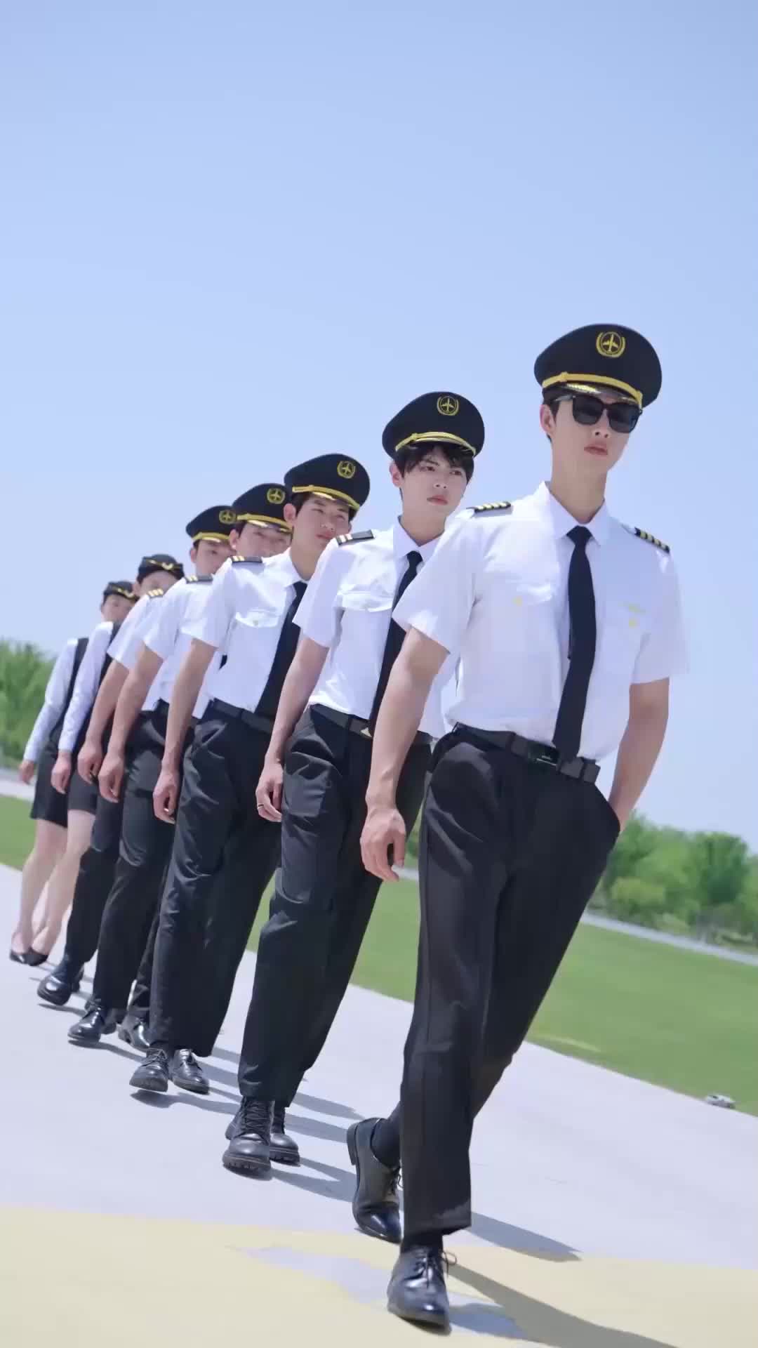 에이스 파일럿과 소녀 농부의 우당탕탕 신혼기 EP.4