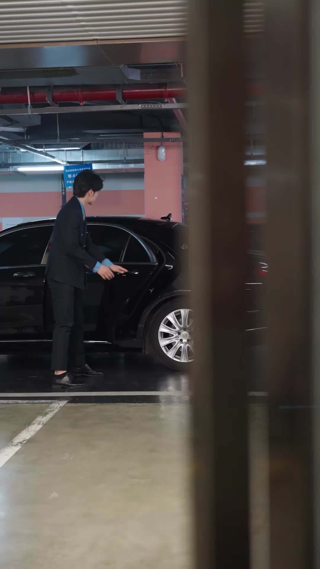 别惹那个抱玩偶的，她打架贼凶 EP.5