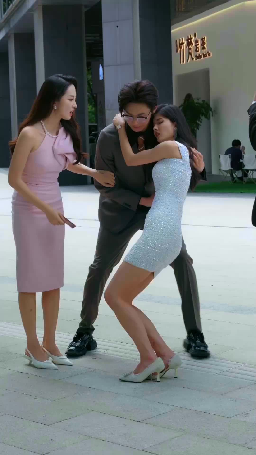 أصبحت بطلة مسلسل EP.8