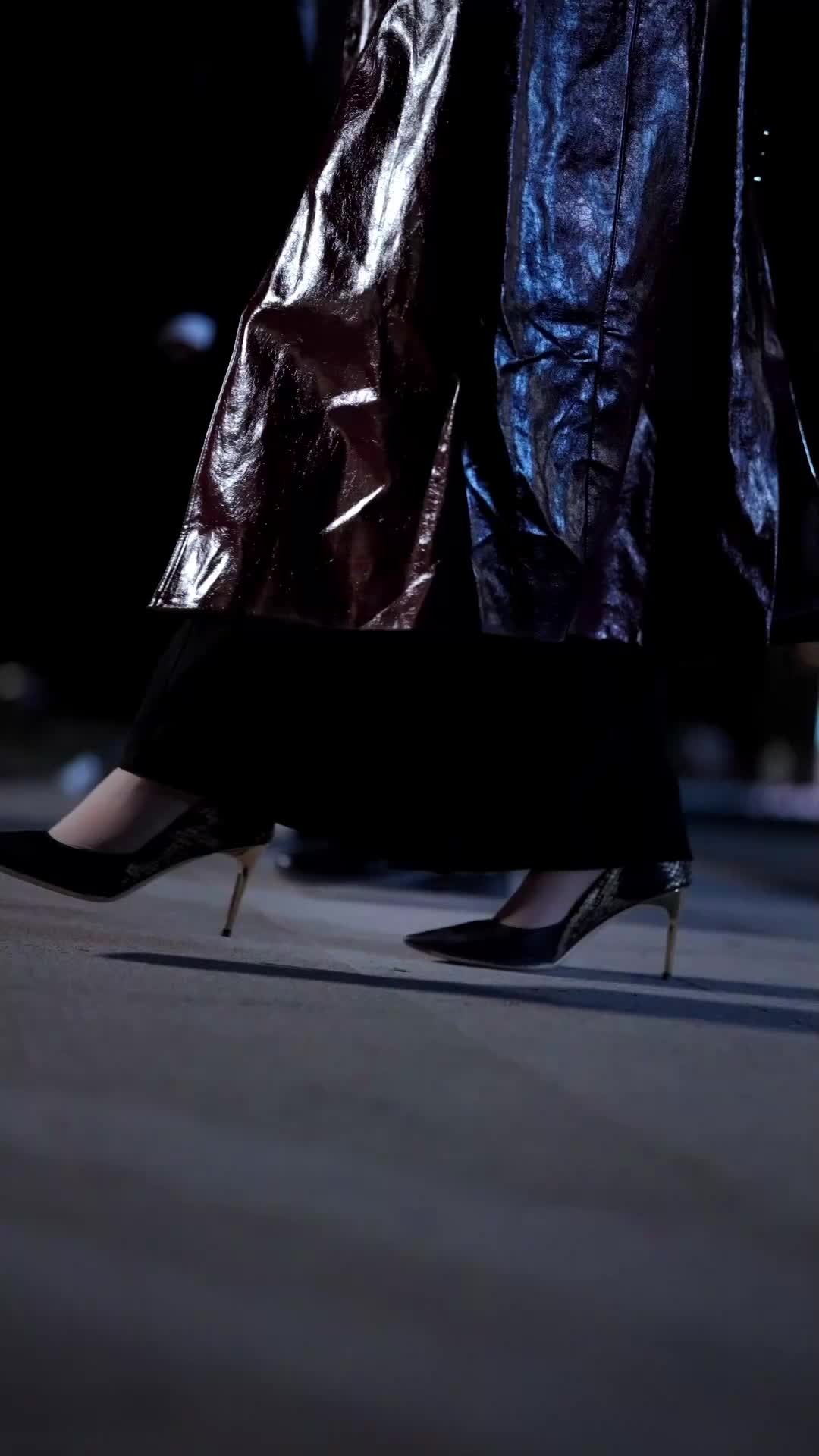 Kraliçe Tahtını Geri Alıyor EP.1